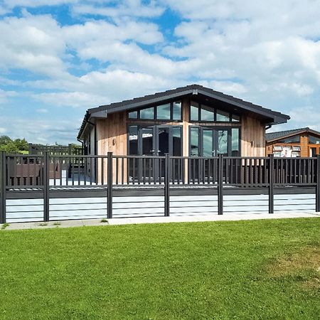 Barlings Country Park Hotel Langworth Bagian luar foto