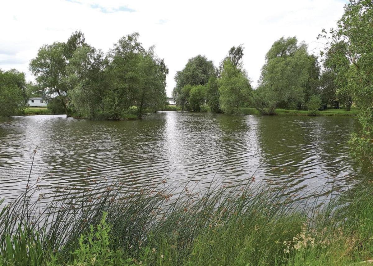 Barlings Country Park Hotel Langworth Bagian luar foto